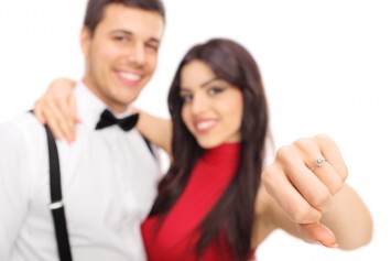 婚約指輪を買う