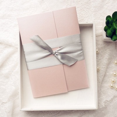 silver-ribbon-blush-pink-pocket-spring-flower-wedding-invitation-EWPI146-400x400