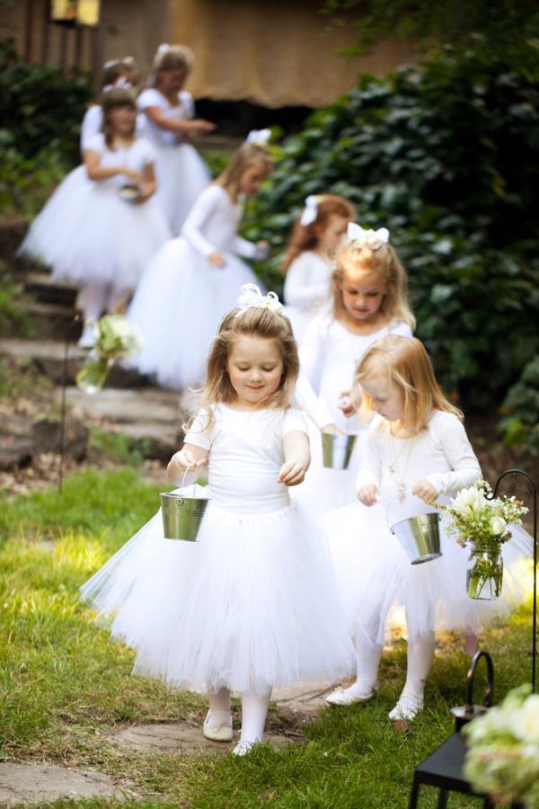 EXTRA-TOUCH-FOR-WEDDING-FLOWER-GIRL-1