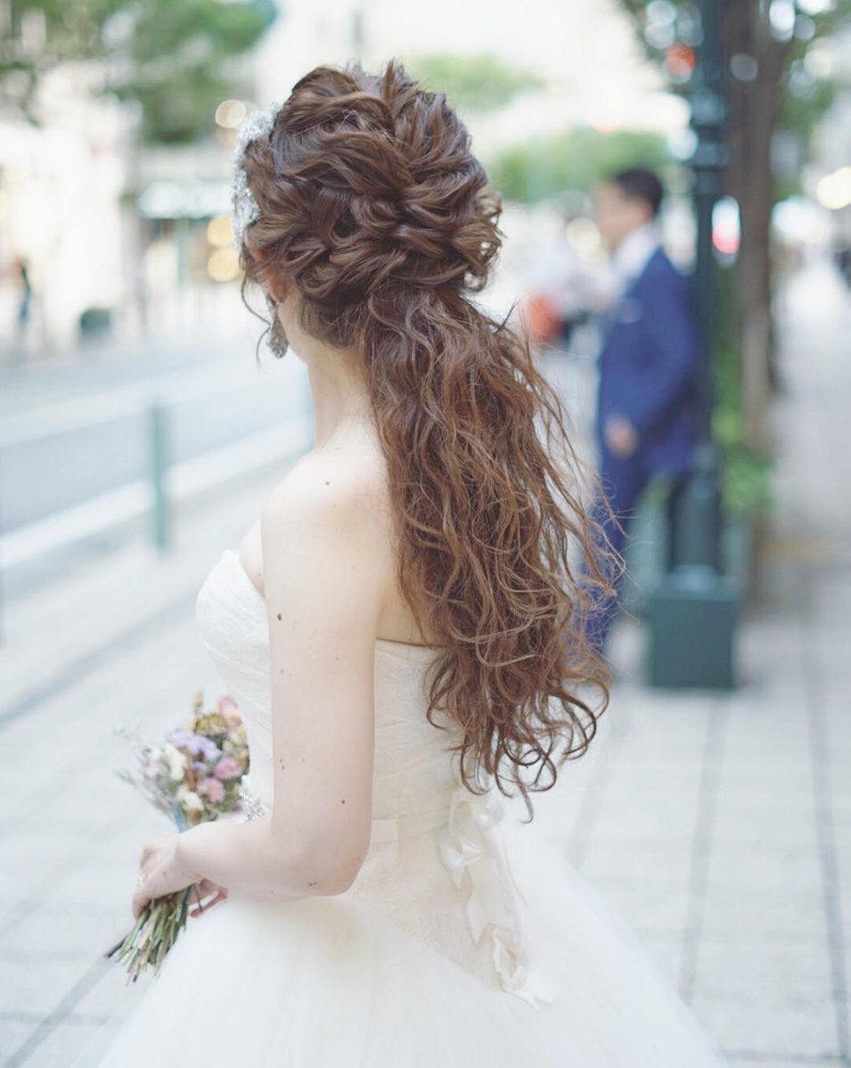 カラードレス 髪型 ハーフアップ 花 | NEKOMINKO