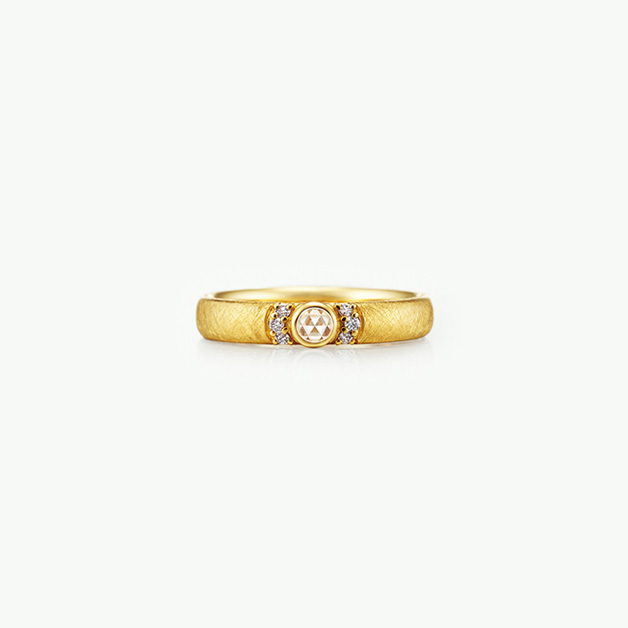 agete（アガット）婚約指輪｜存在感が人気のデザイン8選