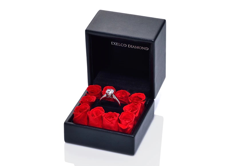 プロポーズに最適なエクセルコダイヤモンドの「RoseBox（ローズボックス）」
