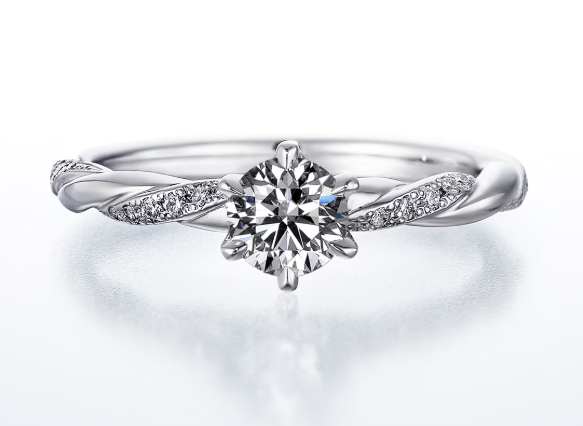 ダイヤモンドシライシ 婚約指輪